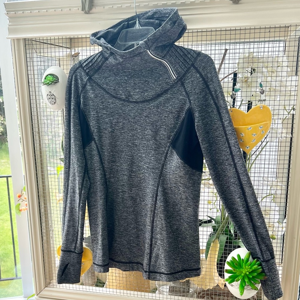 Lululemon Gray Hooded Athletic Sweatshirt M